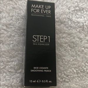 Makeup forever smoothing primer